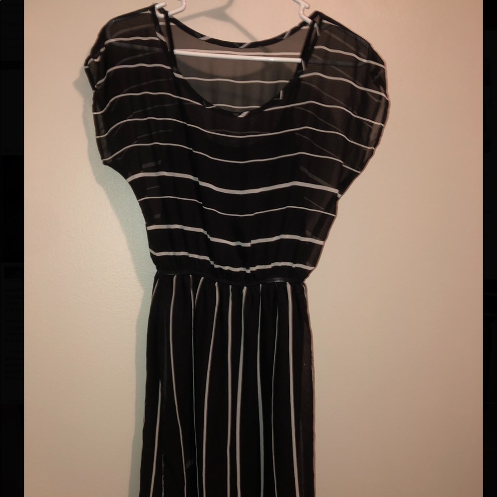 Women’s / Junior’s Mini Dress